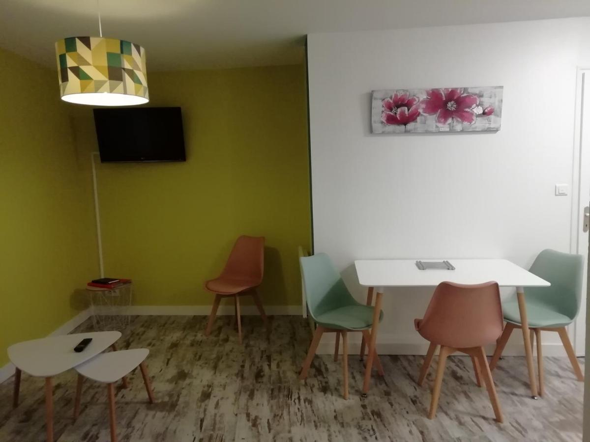 Joli Appartement, 1 Chambre, Au Coeur De Mouilleron St Germain Екстериор снимка